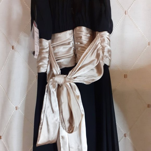 Dressbarn Collections NWT Size 4 - Picture 5 of 8